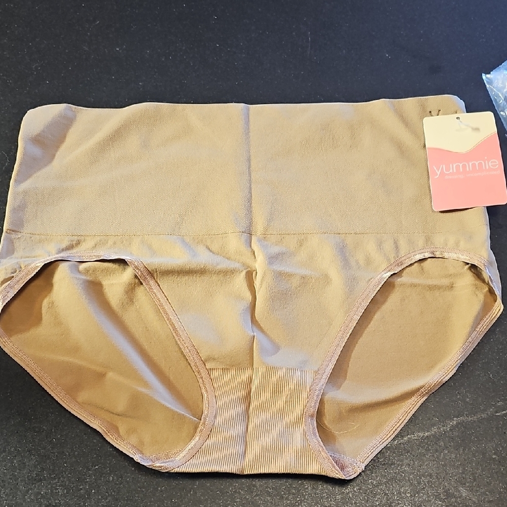 Yummie Women's Ultralight, Shaping Brief